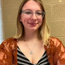 Michelle Nickle's Instagram, Twitter & Facebook