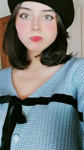 Krysta Lundgren's Instagram, Twitter & Facebook