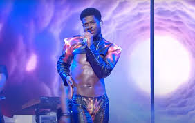 Lil nas x is poking fun at himself after enduring a wardrobe performance during his debut saturday night live performance over the weekend. Lvkhgkzzkb5ftm