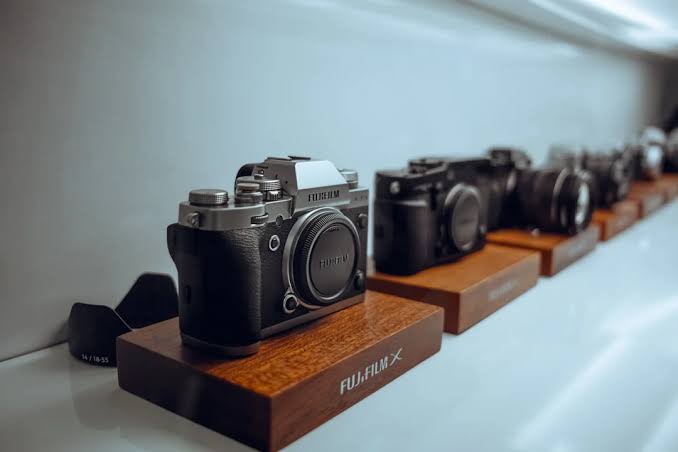 Camera Buying Guide: How to Choose the Right Camera for You – Icon  Photography School