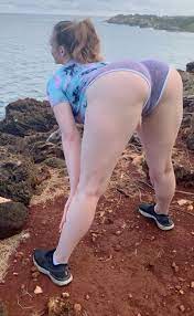 One of the dumbest post on ac. Bent Over Cameltoe
