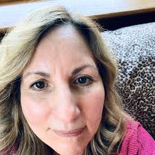 Can an adult dog be pee pad trained?