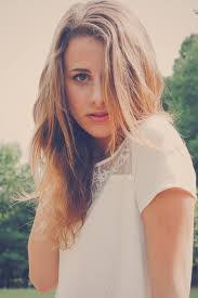 Danielle Mellott's Instagram, Twitter & Facebook