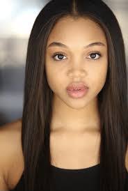 Kristen Maxwell's Instagram, Twitter & Facebook