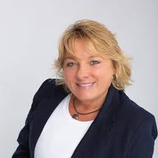 130 Riggs Ln, Lake City, TN 37769