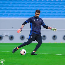 عبدالله المعيوف لاعب كرة قدم سعودي بمركز حارس المرمى، لعب في صفوف نادي الهلال وتدرّج في فئاته العمرية، ومن ثم انتقل إلى الأهلي ليعود إلى الهلال مجددًا، كما . Ø¬Ù…Ø§Ù‡ÙŠØ± Ø§Ù„Ù‡Ù„Ø§Ù„ ØªØ«Ù†ÙŠ Ø¹Ù„Ù‰ Ø¹Ø¨Ø¯Ø§Ù„Ù„Ù‡ Ø§Ù„Ù…Ø¹ÙŠÙˆÙ Ø¹Ù„Ù‰ ØªÙˆÙŠØªØ± ØµØ­ÙŠÙØ© Ø§Ù„ÙˆØ·Ù†