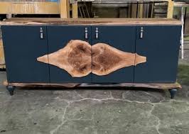 Pin Ot Polzovatelya Onder Rifat Ustun Na Doske Walnut Console Idei Dlya Mebeli Dizajn Mebeli Vintazhnaya Mebel