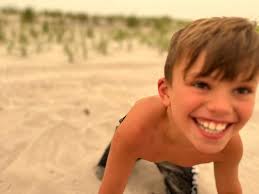 Which coast in Florida is better for living near the beach?