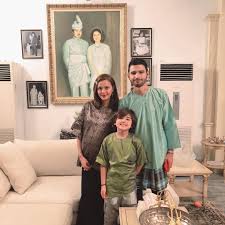 Tengku amir shah ibni sultan sharafuddin idris shah is the current raja muda of the malaysian state of selangor. Alhamdulillah I Am A Mother Juliana Evans Selamat Bersalin Lepat Pisang