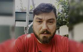 Cosmin nedelcu este unul dintre cei mai cunoscuți artiști de stand up de la noi din țară, ca meserie de bază practică actoria. Svlz3uzwzxhrtm