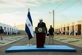 Nayib bukele presiona a los diputados para que aprueben un millonario préstamo para su plan de gobierno. San Martin City El Presidente Nayib Bukele Entrego Casas Facebook
