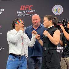It shows how china's mma has really developed a lot. Pic Jessica Andrade Stares Down Weili Zhang In China While Dana White Battles Idiots On Instagram Mmamania Com