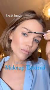 Kerri Jacobs's Instagram, Twitter & Facebook