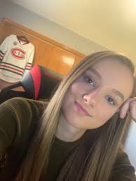 Sydney Wolf's Instagram, Twitter & Facebook