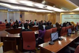 Assalamualaikum semua pelajar falsafah dan isu semasa uuw130, pastikan anda menonton sehingga habis, kerana terdapat. Perjumpaan Forum Pengguna Data Dengan Pesuruhjaya Perlindungan Data Peribadi Bagi Membincangkan Isu Isu Semasa 25 Oktober 2017 Jabatan Perlindungan Data Peribadi