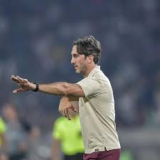 Zubeldía passa por procedimento no coração e desfalca o Fluminense