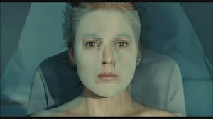 La piel que habito: Rostro de Vera emanando del rostro de Vicente.