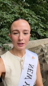 Kerry Whitaker's Instagram, Twitter & Facebook