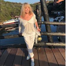 В 1970 году певица алла пугачева становится артисткой росконцерта. Stalo Izvestno Kak Alla Pugachyova Poteryala 20 Kg Za 2 Mesyaca Shou Biznes Metro