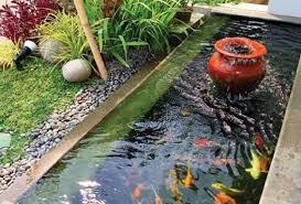 Dengan bentuk sudut kolam oval, membuat kolam ini tidak terlihat kaku. 11 Desain Kolam Ikan Minimalis Depan Rumah Banyak Pilihan Inspirasi Untuk Kamu Rumah123 Com