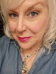 Happy #wowlipswednesday Y'all! Today's lipcolor combo