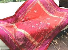 Mit dem namen bassetti verbindet man tradition, hochwertige qualität, ausgewählte materialien sowie immer wieder neue innovative muster und. Bassetti Plaid Bernina V1 Rot Fuchsia 135x190cm Wohndecke Kuscheldecke Decke Eur 99 90 Picclick De
