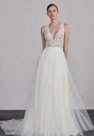 Wedding dress shorter and slimmer women. The Best Wedding Dress Style For Short Girls Who What Wear