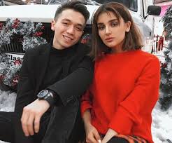 Дина саева на шоу карины кросс и артура бабича. Madina Basaeva Biografiya Blogershi Nacionalnost Skolko Let Roditeli I Sestra