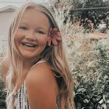 Ella Skinner (manateelover08)