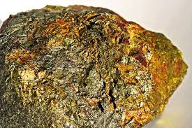 Although gold is pretty much odorless, pyrite has a faint smell — and it smells like rotten eggs. Minerals Associated With Natural Gold How To Find Gold Nuggets