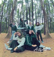 Nah, yang ini sih ga masalah, otak kami masih seger bro! mikir tema, dresscode, tempat sih yaa gampang. Foto Tahunan Tema Maskulin 3 Foto Tahunan Tema Maskulin Opowiadanie Nadia Cullen