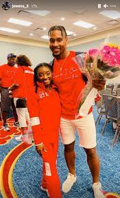 Jonathan owens (born july 22, 1995) is an american football safety for the houston texans of the national football league (nfl). Who Is Jonathan Owens Meet Simone Biles Nfl Player Boyfriend Fashion News