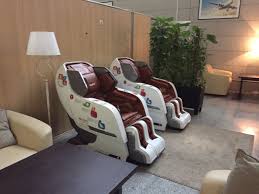 massage chair yamaguchi axiom ya 6000 massage chair massage chairs luxury homes dream houses