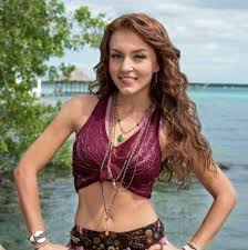 Con los pies en la tierra y los ojos en la luna!! Angelique Boyer Eslovaquia Home Facebook