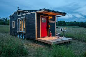 I've got you covered with the free plans! Off Grid Tiny House Comes With A Drawbridge Style Deck
