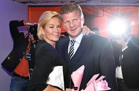 Jun 19, 2021 · stefan effenberg legt den finger in die wunde: Voreiliges Posting Claudia Effenberg Verdirbt Ex Mann Stefan Trainerjob Auf Schalke Fussball Stuttgarter Nachrichten