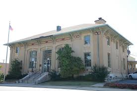 The Searcy Municipal Courthouse Formerly The Searcy Post Office Is A Historic Government Building At Gum And Ar Renaissance Revival Arch Street Brick Building
