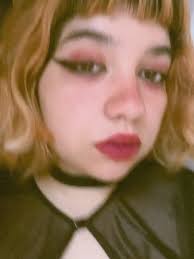 Es mía,, Es nuestra,, No es tuya. , Y sigue la vida .