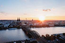 See a map of cologne (köln) in germany including the main areas of interest and railway stations. Koln Linkedin