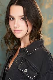 Why Did Annie LeBlanc and Asher Angel ...distractify, jules leblanc HD  wallpaper