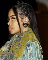 🔥 @miekajoi_ . . . . . . . . . . #fashion #fashionblogger #fashionstyle  #fashionista #fashionable #love #boots #fur #winter #explore #explorepage  #ski #november #sweater #sweaterweather #red #french #style #stylish  #stylist #streetstyle #streetwear ...