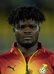 Black Stars Coach CL Akonor has advised Thomas Partey against moving to  Arsenal because he would miss playing in the Champions Leauge if he moves.  Do you think he should move? 🤔