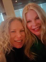 Penny and I loving LA 💖with my favorite girls I grew up with here in  Hollywood 🤩 💋 💖 we r having a gr8 time 😍#hollywoodsisters #doglovers  #pennyminpin #hollywoodstarlets