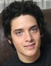 Robert Henning's Instagram, Twitter & Facebook