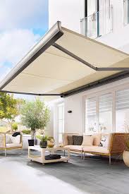 Sommer Terrasse Markise Weiss Lewens Sonnenschutz Studio3001 Terrassenmarkisen Terrassenmarkise Haus Design