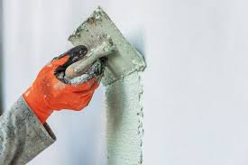 Innen decken sie die arbeitsumgebung mit schutzfolie ab, bevor sie damit beginnen, den putz auf die wand zu bringen. Innen Und Aussenputze Alle Funktionen In Der Ubersicht