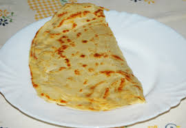 Prendere una padella antiaderente,scaldarla sul fuoco, appena sarà calda mettere le piadine a cuocere una per volta. Piadina Romagnola Fatta In Casa