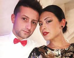 La coppia che si è fatta notare durante l'esperienza nel reality delle tentazioni, andata in. Temptation Island Valentina E Oronzo Si Dicono Addio Dopo Il Primo Falo