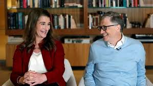 Gates'lerin geçen hafta başında yaptıkları ortak açıklamada boşanma kararını neden aldıklarına dair bir ayrıntı yer almıyordu. Bill And Melinda Gates To End Marriage After 27 Years Financial Times
