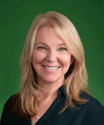 Janet Puglisi's Instagram, Twitter & Facebook